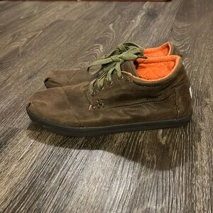 TOMS Men’s loafers highlands green orange size 11